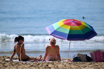 UK heatwave: Met Office issues amber extreme heat weather warning as temperatures set to reach mid-30s