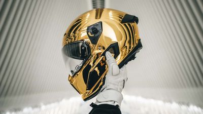 This Gold Chrome Motorcycle Helmet May Be The Boldest Of Statements. The Glare Has To Be Wild