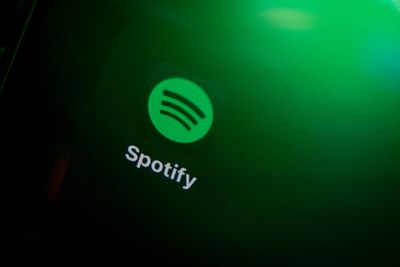Spotify goes down as users report outages and music webpage goes dark