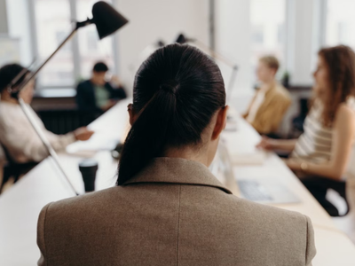 Psychology says the quietest person in the room who remembers small details isn’t emotionally distant; they’re building connection by listening for what others quietly reveal