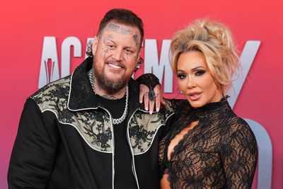 Bunnie Xo says she and Jelly Roll are ‘still having a baby together’ amid divorce