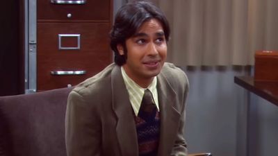 Chuck Lorre Made The Big Bang Theory Boys Put Their 'Shirts Back On' During Brisket Scene (But It Was Actually A Compliment)