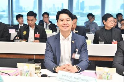 Opposition MP denies illegal trading links