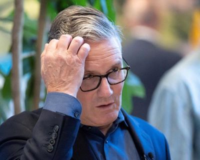 Cabinet loyalists tell Starmer he has the weekend to set out timetable for exit