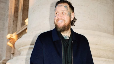 Jelly Roll Halts Concert To Call Out Internet 'Liars' Over Bunnie Xo Divorce, Cheating Rumours