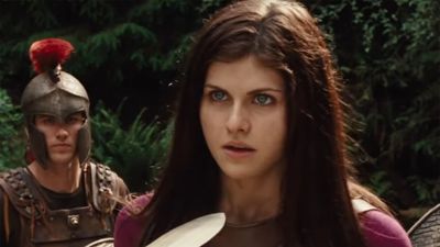 Alexandra Daddario Says Getting Famous In The ‘Judgment’ Social Media Era Would Be So Hard: ‘So Much Noise’