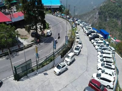 Multi-tier weekend traffic plan in place for Mussoorie, Rishikesh amid tourist rush: Officials