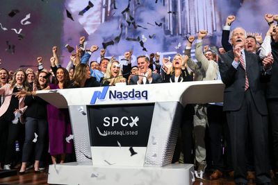 Meet the SpaceX insiders Elon Musk trusts to run his $2.4 trillion dollar empire