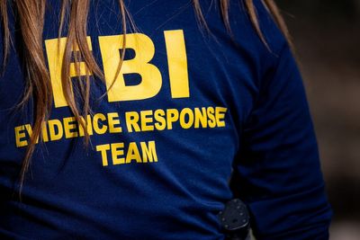 FBI agent claims she was iced out from agency after reporting coworker’s drunken advances: lawsuit