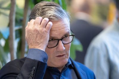 More than 100 Labour MPs call for Starmer to resign