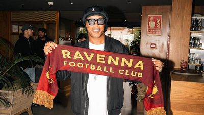 Ronaldinho Comes Out of Retirement: What’s Really Going on?
