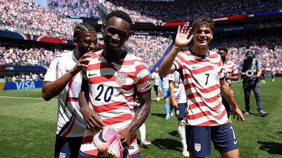 How Much Do World Cup Soccer Players Get Paid? USMNT, England and Other Teams’ Bonuses Explained