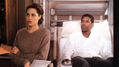 Critics and audiences do not agree about Denzel's 26-year-old serial killer crime thriller movie — so I had to stream it for myself
