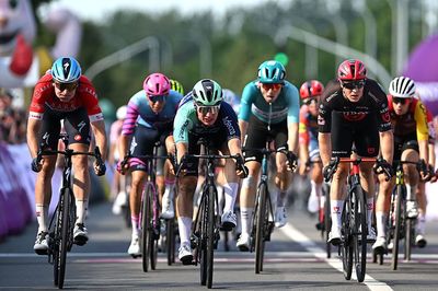 Baloise Belgium Tour: Olav Kooij wins stage 4 in photo finish ahead of Tim Merlier