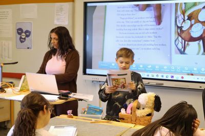 Swedish schools turn back to paper amid worries over digital impact