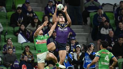 Melbourne fly high as Raiders' finals hopes sink
