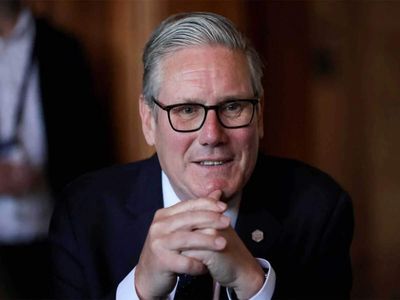 UK business minister says he has no reason to think PM Starmer will resign on Monday