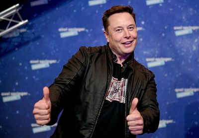 Tesla Growth Warning: Elon Musk Admits Production Speed Is Literally Impossible