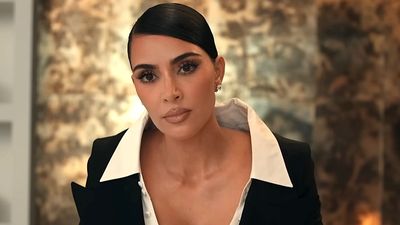 ‘Marilyn Mode.’ I’m Always A Sucker For Kim Kardashian Going Blonde (And So Is Khloé)