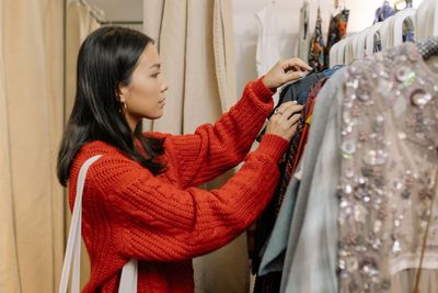 How to Nail a Wardrobe Transition With Better Seasonal Style and Smart Shopping