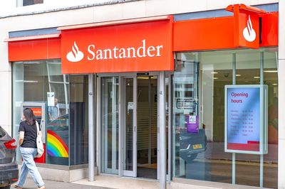 Santander UK owner reveals plans to cut costs by over £430m under AI strategy