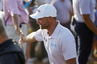 Clark edges Burns by one stroke for second US Open title