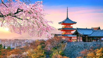 I asked ChatGPT and Claude to plan my next dream trip to Japan with Viator — one delivered much better destinations