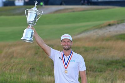 Clark edges Burns by one stroke for second US Open title