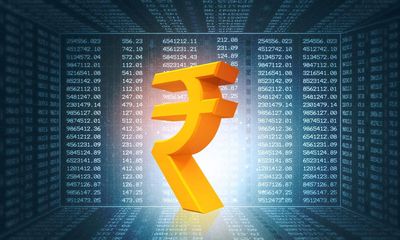 Rupee drifts as oil dips; hawkish Fed risks, importer flows cap gains