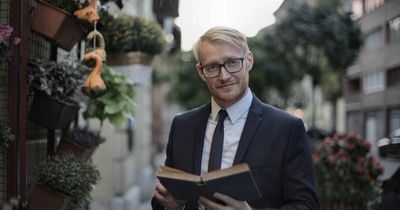 “How Academic Are You?”: 25 Smart English Words That Only Advanced Speakers Know