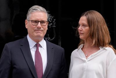 Moment Keir Starmer chokes up in emotional resignation speech as he pays tribute to wife and children