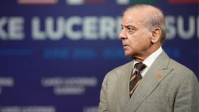 Pakistan PM Shehbaz Sharif's stunned reaction to Iran delegation walking out of peace talks goes viral - video