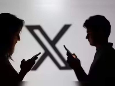 X hit by brief global outage as thousands report server issues; service restored