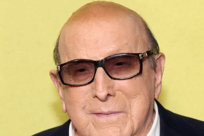 Clive Davis mourned as Barry Manilow pens touching tribute after music mogul’s death aged 94