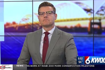 Iowa news anchor quits on air over ‘sanitized news’ leaving his co-anchor wife behind to finish the show