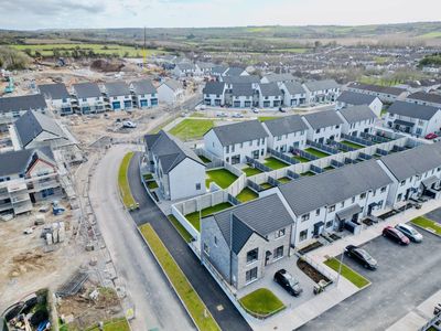 Texas and Charlotte used to build huge McMansions—now they're copying the California design tricks they once mocked