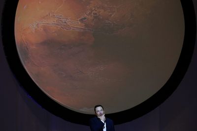 Elon Musk to get a billion shares of SpaceX if he can settle a million humans on Mars