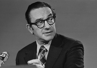 Alan Greenspan dies at 100: What is Parkinson disease, symptoms, stages and what causes it explained as it affects over a million in US