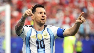 Messi notches up World Cup goals record to take Argentina into knockout stages