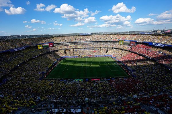 Seating bowl briefly cleared, possible flooding forecast ahead of Norway-Senegal World Cup match