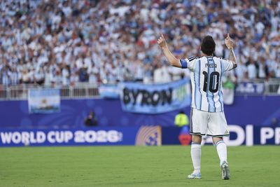 Who is the referee for Argentina vs Austria?