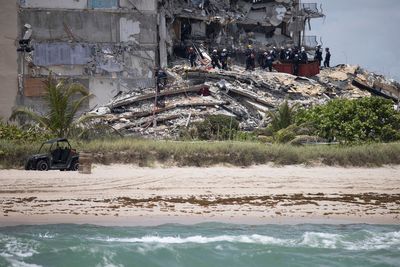 Surfside condo collapse that killed 98 began weeks before disaster, report finds