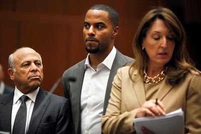 Serial rapist ex-NFL player Darren Sharper registers as sex offender in Virginia