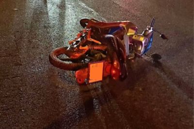 Motorcyclist decapitated in expressway crash