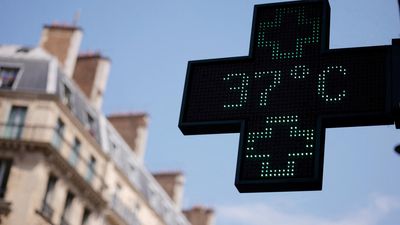 France issues red alert as heatwave breaks records and death toll mounts