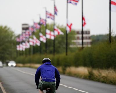 Nationalist group leaders agree to stop hoisting St George’s flags in Oxfordshire