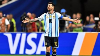 Lionel Messi and Kylian Mbappe Neck and Neck in Golden Boot Prediction Market Odds