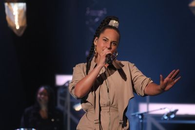 Alicia Keys pays heartfelt tribute to Clive Davis: ‘He changed my life forever’
