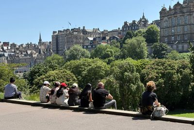 When will the UK heatwave end? Met Office issues forecast for 17C drop in temperature