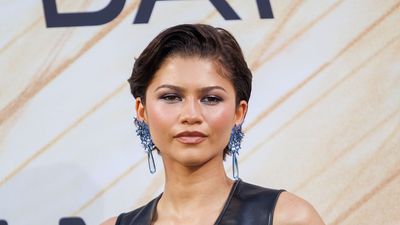 Zendaya Finally Ditched The Black For The Perfect Ab-Centric Blue And Red Spider-Man Look
